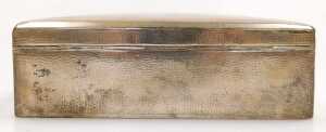 An early 20thC Chinese silver cigarette box, with stipple engraving, rectangular reserve,... - 4