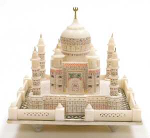 An Indian alabaster illuminated model of the Taj Mahal, 8.5cm high, 20.5cm wide. - 2