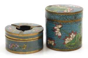 An early 20thC Chinese cloisonne ashtray, of cylindrical form, decorated with flowers, a... - 5