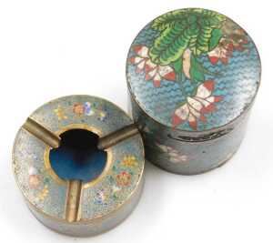 An early 20thC Chinese cloisonne ashtray, of cylindrical form, decorated with flowers, a... - 7