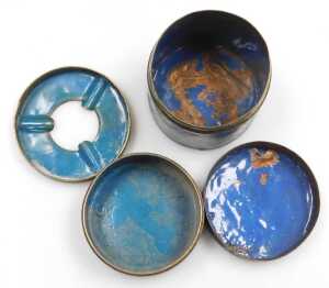 An early 20thC Chinese cloisonne ashtray, of cylindrical form, decorated with flowers, a... - 8