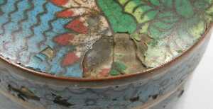 An early 20thC Chinese cloisonne ashtray, of cylindrical form, decorated with flowers, a... - 12