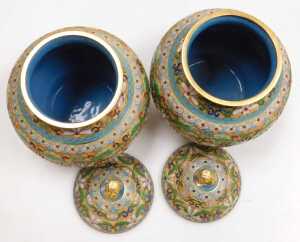 A pair of 20thC Chinese cloisonne jars and covers, decorated with peonies, on a gold ground,... - 7