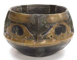 A 19thC Indian wooden and brass sherpai, or kunke, from the Bengal, the wooden shaped measuring... - 3