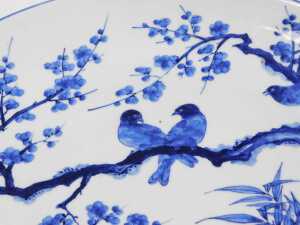 A Japanese Meiji period blue and white porcelain charger, decorated with birds, prunus blossom... - 2