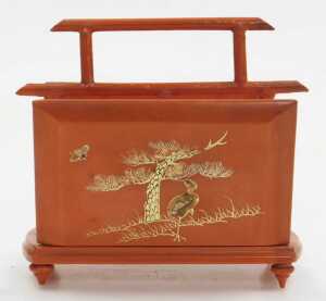 A Japanese red lacquer folding letter rack, decorated with birds and prunus blossom, of twin... - 2