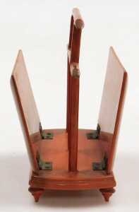 A Japanese red lacquer folding letter rack, decorated with birds and prunus blossom, of twin... - 3