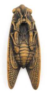 A Meiji period Japanese carved boxwood okimono of a cicada, signed Harumitsu to the underside,... - 7