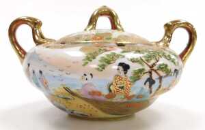A pair of Japanese Meiji period Satsuma vases, decorated with dragons and immortals, Shimazu... - 9