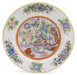 A late 18th/early 19thC Chinese blue and white export plate, with later clobbered decoration of... - 6