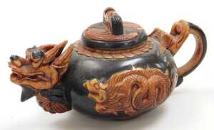 A Chinese Archaic style patinated bronze censer, 13cm wide, together with a cinebar lacquer... - 16