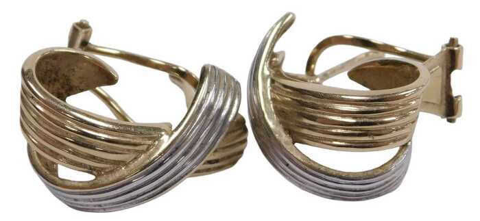 A pair of 9ct two colour gold half hoop earrings, in a crossover design, 4.7g.