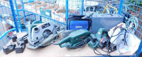 Power tools, to include a Bosch PKS66 circular saw, Bosch sanders, Macallister jigsaw, various...