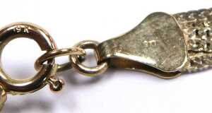 A 9ct gold snake twist neck chain, on a bolt ring clasp, 11.8g, 46cm long. - 2
