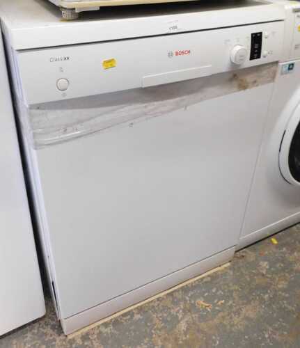 A Bosch Classixx dishwasher.