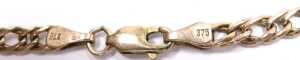 A 9ct gold curb link neck chain, on a lobster claw clasp, 5.0g, 46cm long. - 2