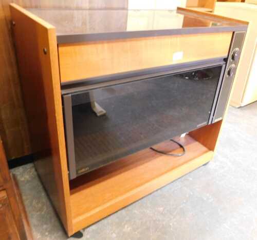 A Salton Electronic Entertainer hostess trolley.