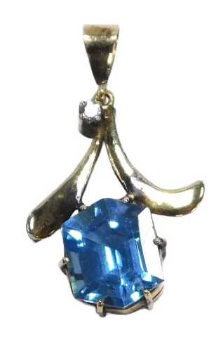 A topaz and diamond pendant, in a floral and bud design, in yellow metal, stamped 585, 2.0g.