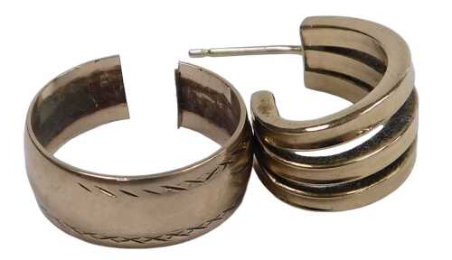 A 9ct gold triple half hoop earring, and a 9ct gold wedding band, cut, 4.6g.