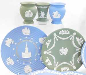 A group of Wedgwood Jasperware, in turquoise, green and pink, including commemorative plates,... - 2