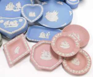 A group of Wedgwood Jasperware, in turquoise, green and pink, including commemorative plates,... - 3