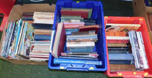 Assorted books, including Kelly's Lincoln Directories 1971 and 1973, with works by Edmund Burke,...