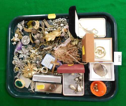 Costume jewellery, to include a silver plated Scottish grouse foot brooch, mounted with an...