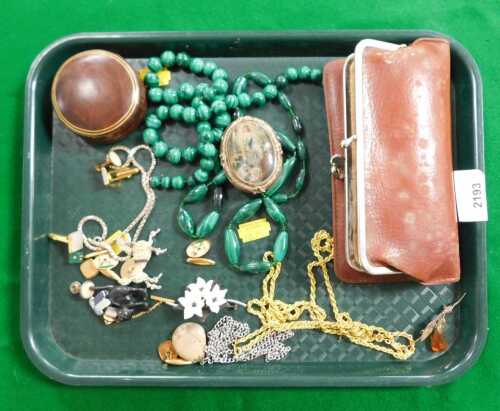 Costume jewellery, to include two strings of malachite beads, an Art Nouveau style brooch, in...