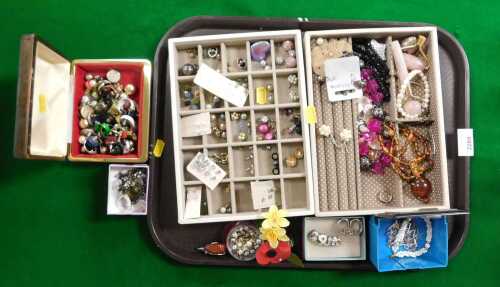 Costume jewellery, to include stud, drop and hoop earrings, faux pearl, stoneset, glass bead,...