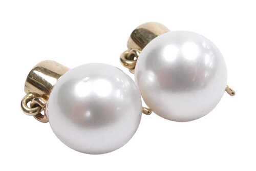 A pair of 9ct gold cultured pearl and garnet set drop earrings, 5.2g.