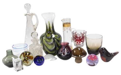 A group of 19thC and later glass, including a Wedgwood mushroom paperweight, further...