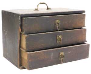 A set of late 19th/early 20thC pine drawers, with brass recessed handles, lacking door front,...
