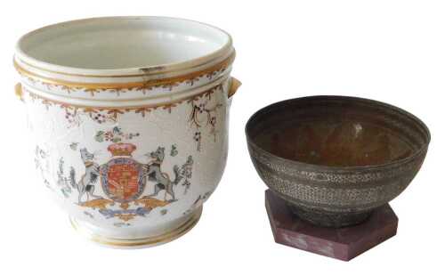 A Samson of Paris porcelain jardiniere, of urnular form, in armorial famille rose decoration of...