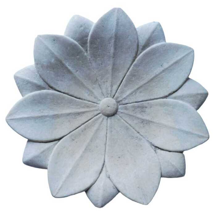 An Indian carved marble dish, modelled as a flower head, 30cm wide. Offsite Sale - Buying &...