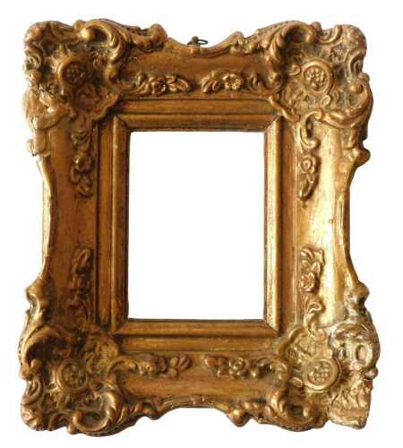 Gilt picture frame, 20cm x 20cm, picture size 13cm x 9.5cm. Offsite Sale - Buying & Collecting...