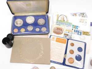 Various coins, banknotes, etc., a First National Coinage of Barbados proof set, to include some... - 4