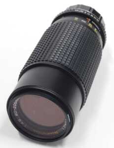 Various cameras and related items, a Chinon camera CE-4, 8cm high, with 490 1:1.750mm lens, a... - 3