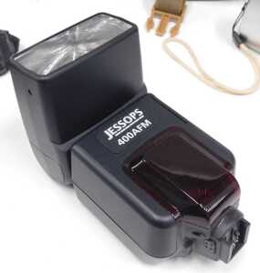 Various cameras and related items. (1 case) - 3