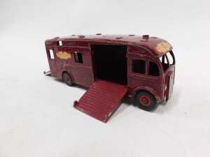 Various toys, diecast vehicles, etc., to include a Dinky Supertoys Express Horsebox hire service,... - 2