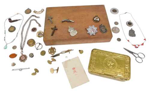 Various militaria, etc., to include a Queen Mary 1914 brass chocolate and cigarette tin, 11cm...
