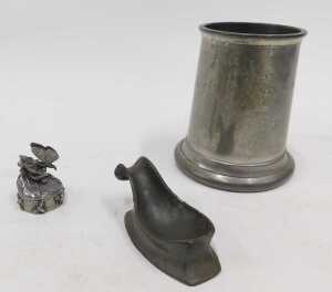 A set of various Tang style carved wooden horse figures, each on shaped bases, to include one... - 5