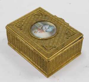 A 20thC gilt metal trinket box, of rectangular form, the hinged lid hand painted with a figure... - 3