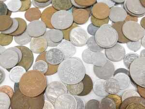 Various coins and banknotes, world used, etc., to include one hundred Franc note, various other... - 2