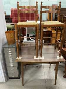 Various sundry furnishings, a Sisley metal filing cabinet, metal waste paper bin, Melamine...