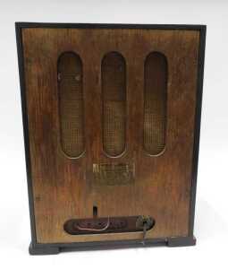 A mid 20thC walnut cased Ultra radio, on squat feet, 46cm high. WARNING! This lot contains... - 3