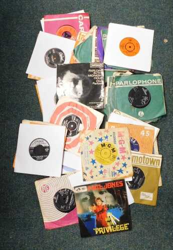 Various records, 45rpm, a large quantity of mainly 1960s popular music to include The Beach Boys...