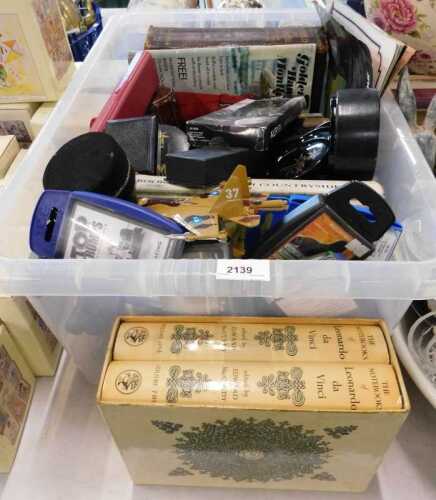 Various bygones, collectables, books, Top Trumps, The World of Wonder, folio style Leonardo Da...