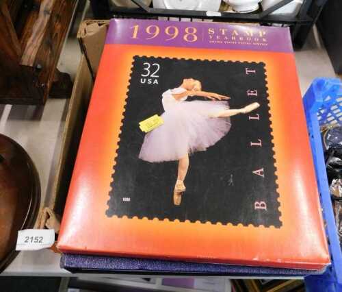 Stamps, stamp yearbook 1998, other stamp albums, various world used, Ace Britain's second series...