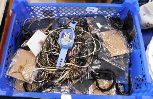 A quantity of costume jewellery and effects, fashion watch, costume necklace, beads, etc. (1 box)