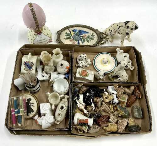 Various crested china, dalmatian ornament, crested china cheese dish, etc. (a quantity)